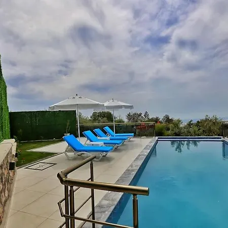 Kalkan'da Cocuk Havuzlu, Korunakli Villa-awz202 Willa Islamlar (Mediterranean)